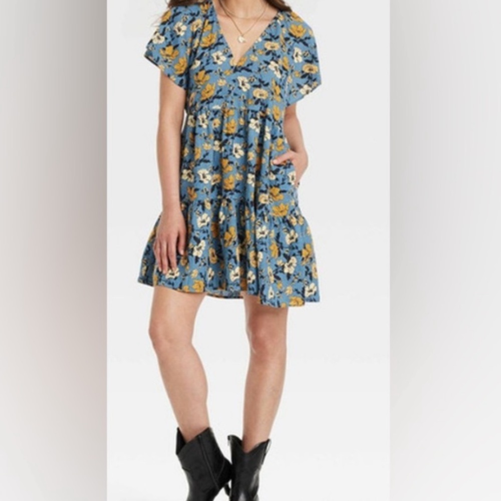 Tiered V-Neck Floral Dress Blue Yellow Universal Thread Medium NWOT